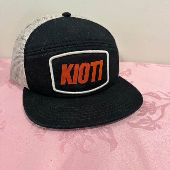KIOTI Black Tan Foam Trucker Hat Snapback Adjustable Mesh Cap - Picture 1 of 4